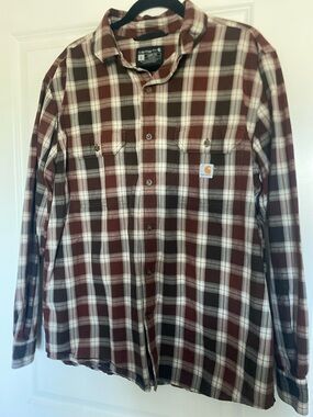 Carhartt size L LIKE NEW plaid buttons down